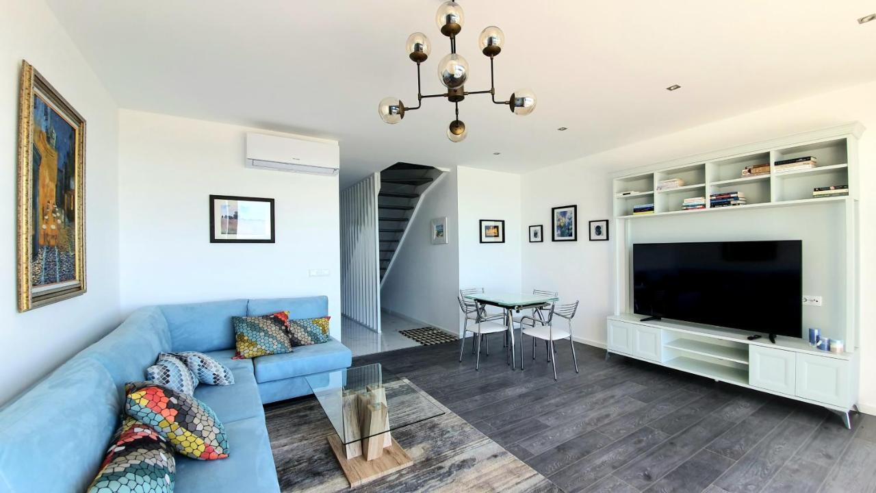 Duplex Seaview